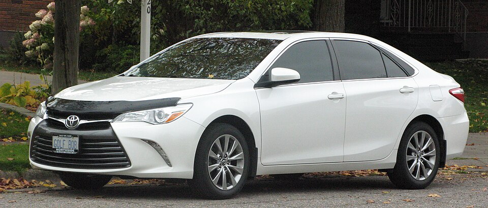 2016 Toyota Camry, Front Left, 10-13-2020.jpg