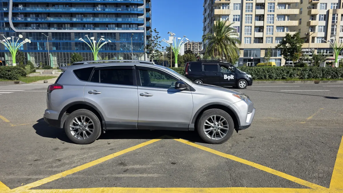 TOYOTA RAV4
