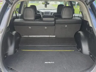 Toyota RAV4 Hybrid 2018 — photo 10
