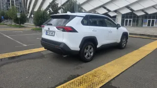TOYOTA RAV4 2023 — автомобиль для аренды