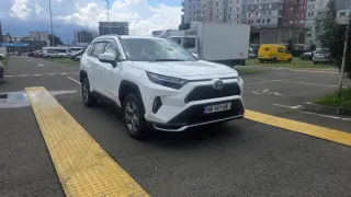 TOYOTA RAV4 2023 — автомобиль для аренды