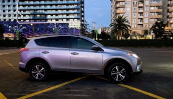 Аренда Toyota RAV4 Батуми